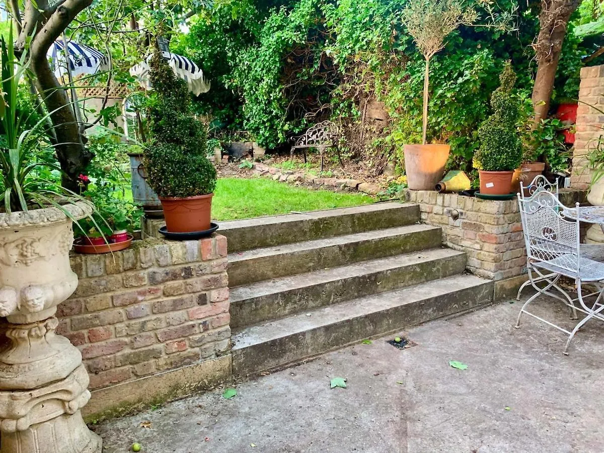 Luxury Town House In The Heart Of Clapton London Apartment