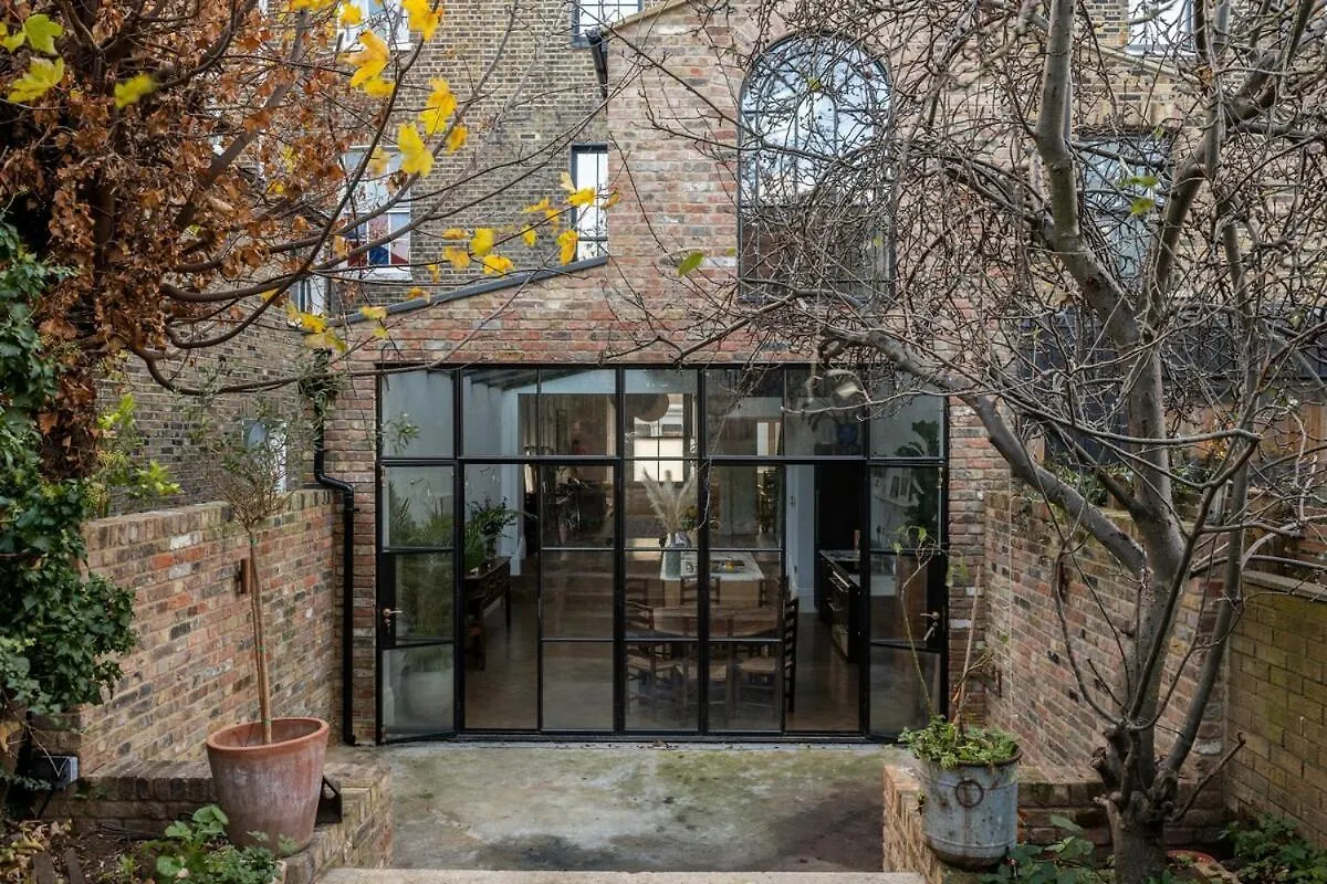 Luxury Town House In The Heart Of Clapton London United Kingdom